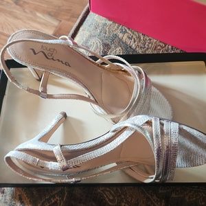 Ladies Nina heels